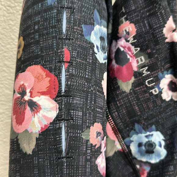 Jessica Simpson The Warmup Leggings, Floral, Large - Picture 8 of 10